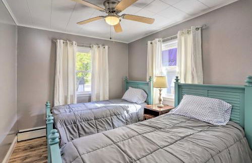 Lakefront Cottage with Fishing and Private Yard! - Foto 16