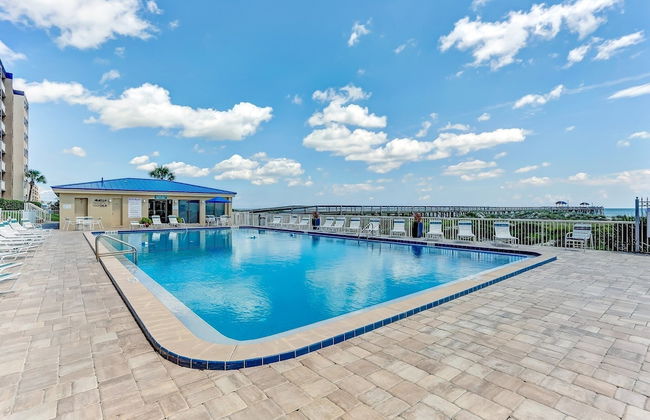 Spacious Oceanfront Condo, Easy Access to Private Fishing Pier by RedAwning - Foto 22