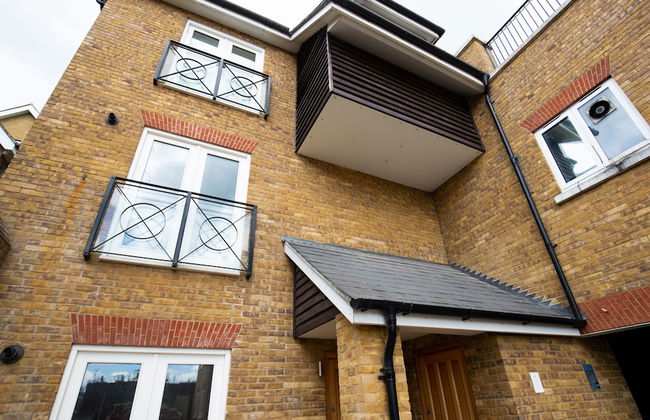 Velvet 1-bedroom Apartment The Clockhouse, Hoddesdon - Photo 38