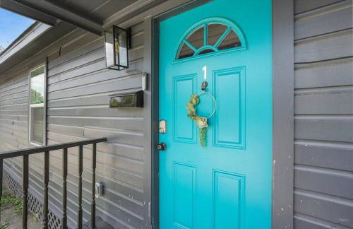 Cozy Two Bedroom Home Minutes from Downtown! - Foto 3