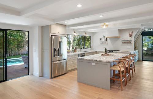 Studio City Stunning House with 5 bedrooms, Pool, Jacuzzi, Fire-pit, Guest House - Foto 7