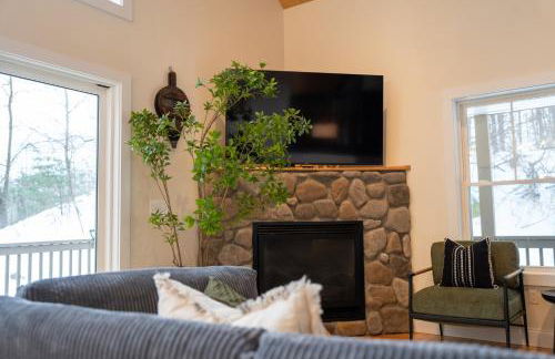 '"Luxury Mountain Getaway'" Sauna, Hot Tub, Massage Chair, Pool Table - Photo 66