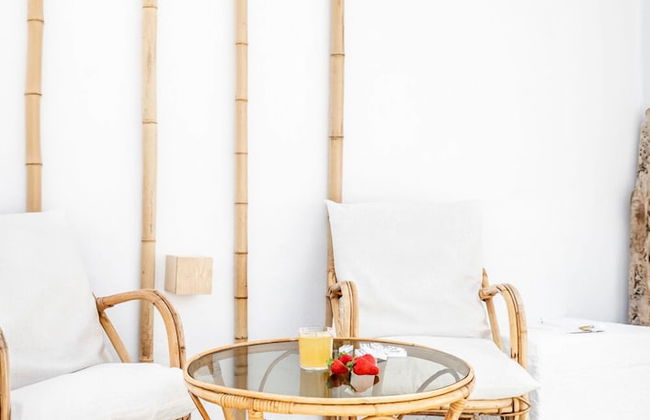 Salty Caves Apartments Milos - Photo 37