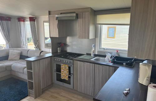 Sea Breeze Retreat 2 Bedroom Pet Friendly Caravan in Clarach Bay - Foto 14