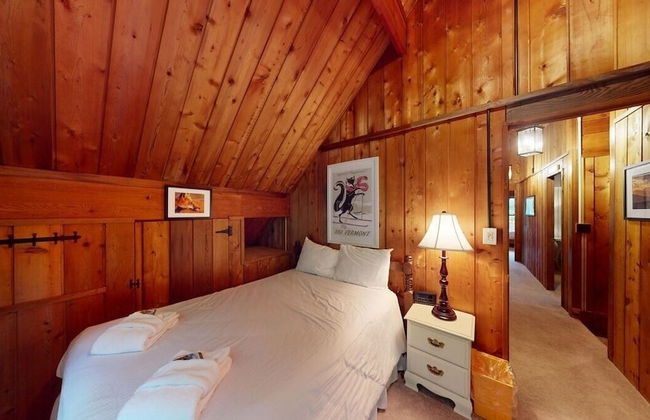 Treehouse Home Brought to you by GetAway Vacations - Photo 13