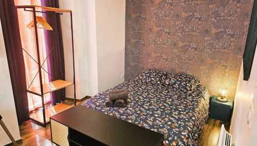 Mitrons - Apt B - Photo 2