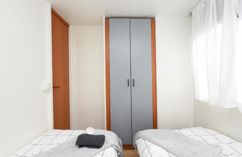 MIA mobile home with jacuzzi - Photo 34