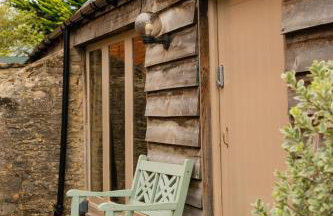 Charming Stone Cottage - Cotswolds Farm Stay - The Bullpen - Photo 38
