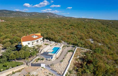 Luxury Villa Oštro with pool & Krk bridge view - Photo 3