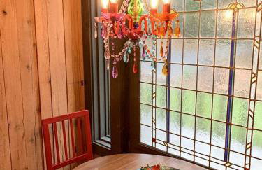 Unique Hobbit House Accommodation with a Private Hot Tub in Shenandoah, Virginia - Foto 3