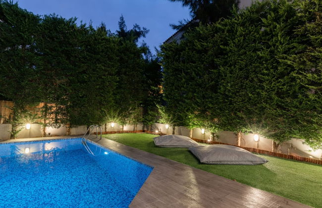 Athenian Grand Riviera Villa - Photo 65