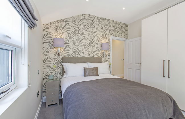 Chesham Court - Photo 11