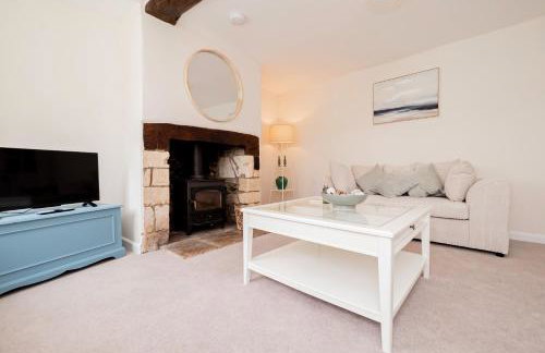 Farmhouse Retreat, 4 Bed, Pet Friendly - Photo 29