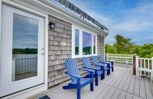 Cozy Narragansett Cottage with Dock and Outdoor Shower - Photo 18