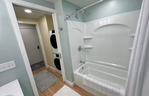 R8 Luxury Bretton Woods Ski-In Ski-out townhome next to beginner ski area w fast wifi and keyless entry - Foto 84