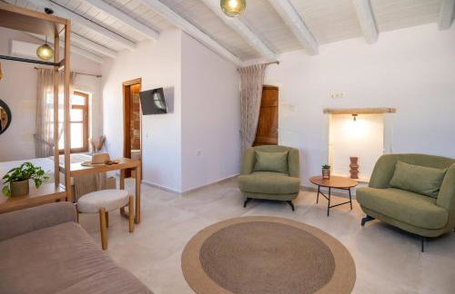 Pavlina Villa , a hidden gem with heated pool and ping pong! - Photo 25