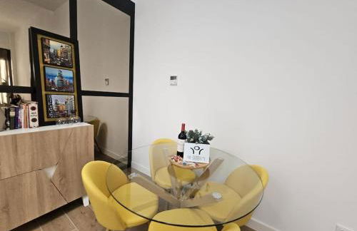 The Gabriels con terraza - Foto 9