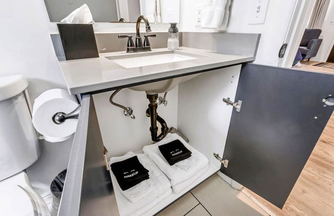 Charming 2BR w King Queen Close to SLC - Foto 26