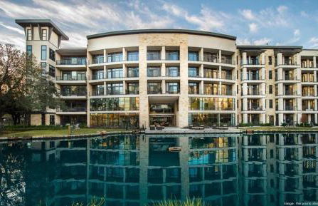 Galleria King Luxury Suite - Walk to Mall - Pool View - Foto 30