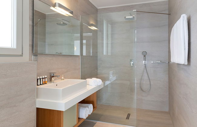 White Orchid Vanda in Vola - Photo 17