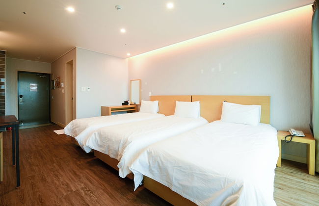 JnB Family Hotel - Photo 36