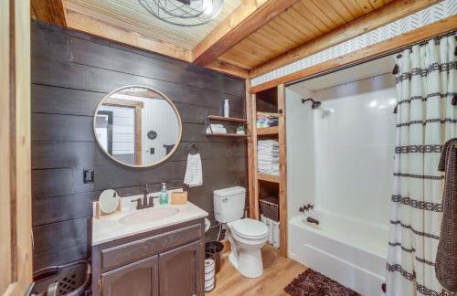 Private Hot Tub and Dock Lakefront Grove Retreat! - Foto 14