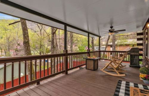 Soco Serene Cabin in the Heart of Maggie Valley - Foto 42