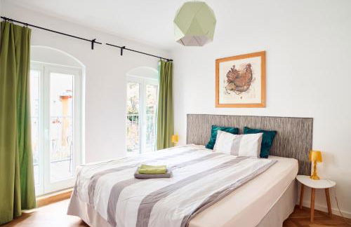 Beautiful Backyard Remise - Photo 12