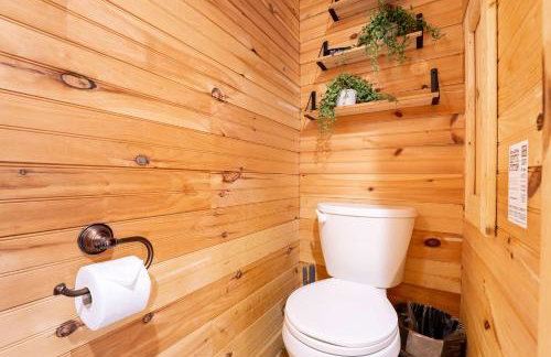 Cloud 9 Cabin with an indoor pool hot tub & fire pit - Foto 21