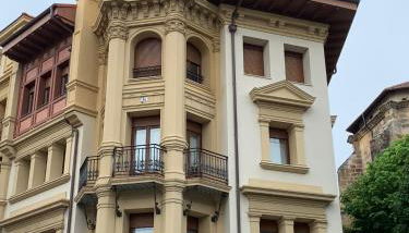 TARASKA BARRIA. Céntrico y coqueto en zona tranquila - Foto 3