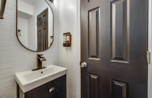 Modern Richmond Home with Deck, Close to Downtown! - Foto 26