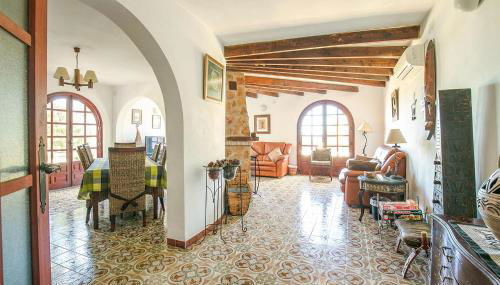 Awesome Home In Oliva With Private Swimming Pool, Can Be Inside Or Outside - Photo 3