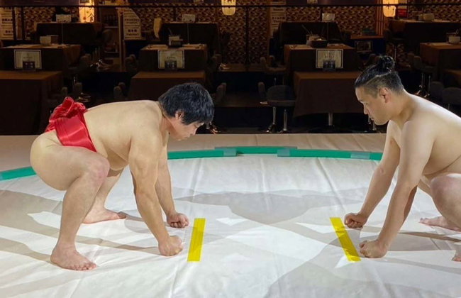 Billet pour une séance d'entraînement de sumo à Osaka - Photo 1