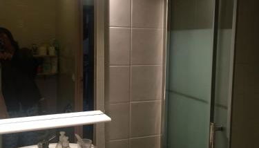 Ecully logement privé attenant de la maison principale - Foto 3