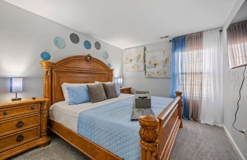 Elegant Retreat Spacious with Outdoor Fireplace - Foto 30