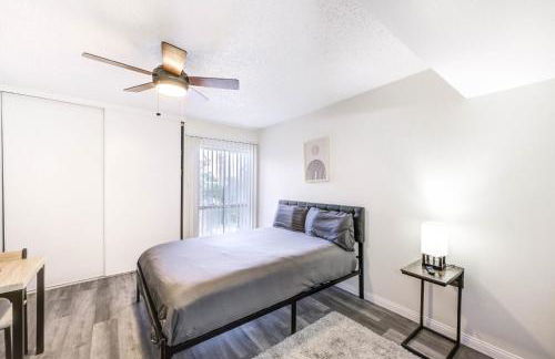 Bright & Stylish 1BR Free WiFi Free Parking - Foto 16