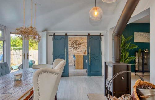 Countryside Retreat with Hot Tub - Photo 2