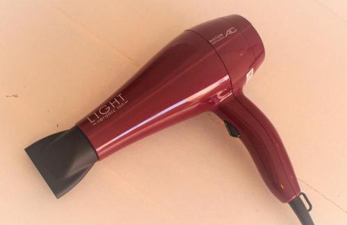 Casa d'Aroeira Residencial Boutique - Centro de Juqueí - Perto de Tudo - 2 quadras do Mar - Serviço de Praia - Roupa de Cama 600 fios algodão Egípcio - Tudo Novo - Estacionamento Interno - Cozinha - Consulte unidades com Ofurô Hidro e Cromoterapia - Foto 32