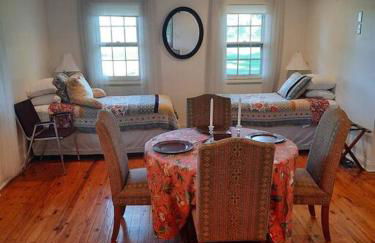 Charming Cottage on a City Farm! - Foto 19