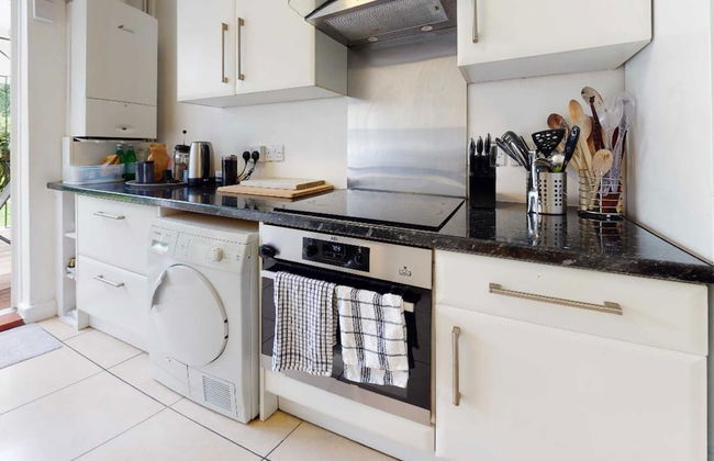 Bright and Spacious Philbeach Garden Apartment - Foto 18