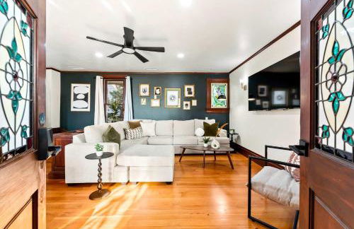 Top 2 Floors Historic Mansion Game Room City Views - Foto 19