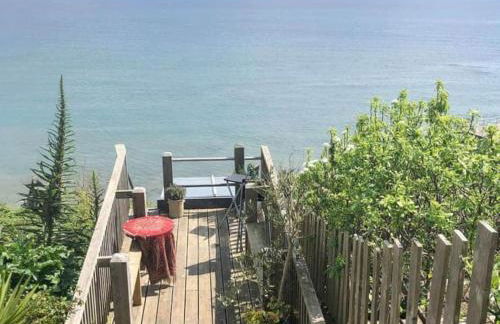 Lyme Clifftop Hideaway - Photo 7