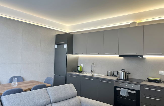 Penthouse & Apartments by the Sea near Airport - Foto 17