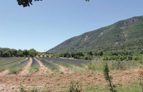 Lovely Home In La Roche St Secret - Photo 20