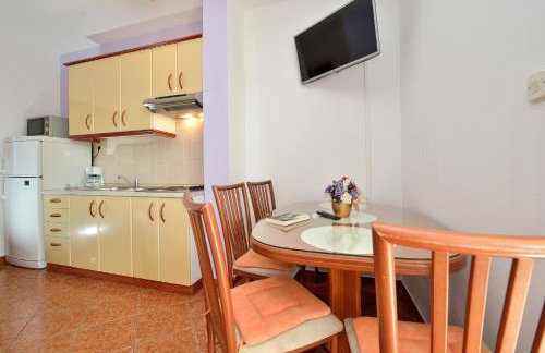 Villa Zdenka with heated pool - Photo 59