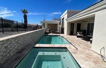 Beautiful New construction home - New Pool & Spa! - Foto 44