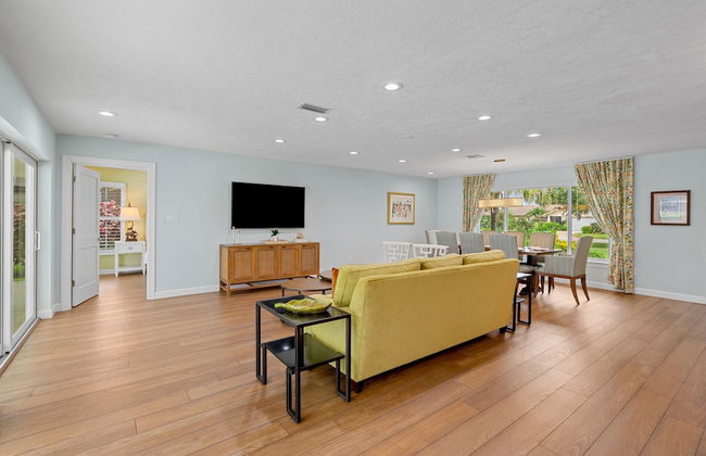 Rovigo Vacation Rental: Spacious Retreat with Panoramic Lake Views in Kings Lake. 4-BR, 4-Bathroom Home with Private Pool, just 3.4 Miles from the Vibrant Fifth Avenue South and Naples Attractions - Foto 28