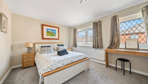 3BR Home with Hot Tub and Garden - Foto 4