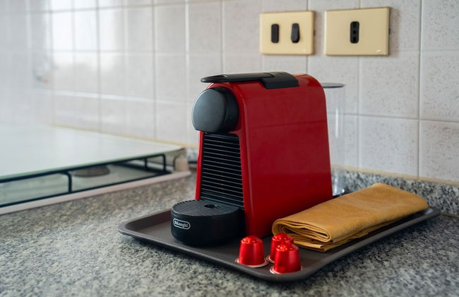 Scarlet Apartment with Garden - Photo 21