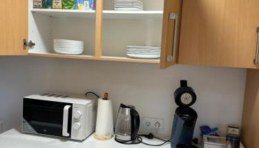 One room apartment in a quiet Location air conditioning - Foto 5, toaster